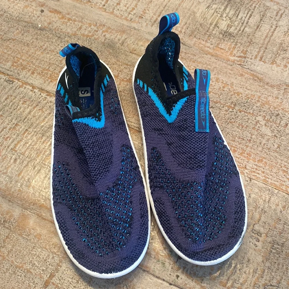 💙Speedo original surfwalker water shoes 💙size S 13-1